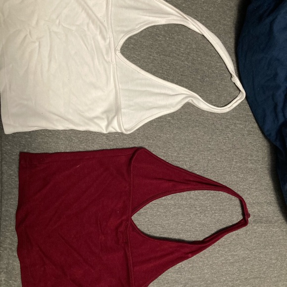 Two crop tops - Picture 4 of 4